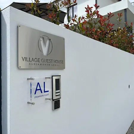 بيت للعطل Village