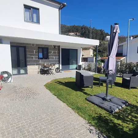 Casa de Férias Village *